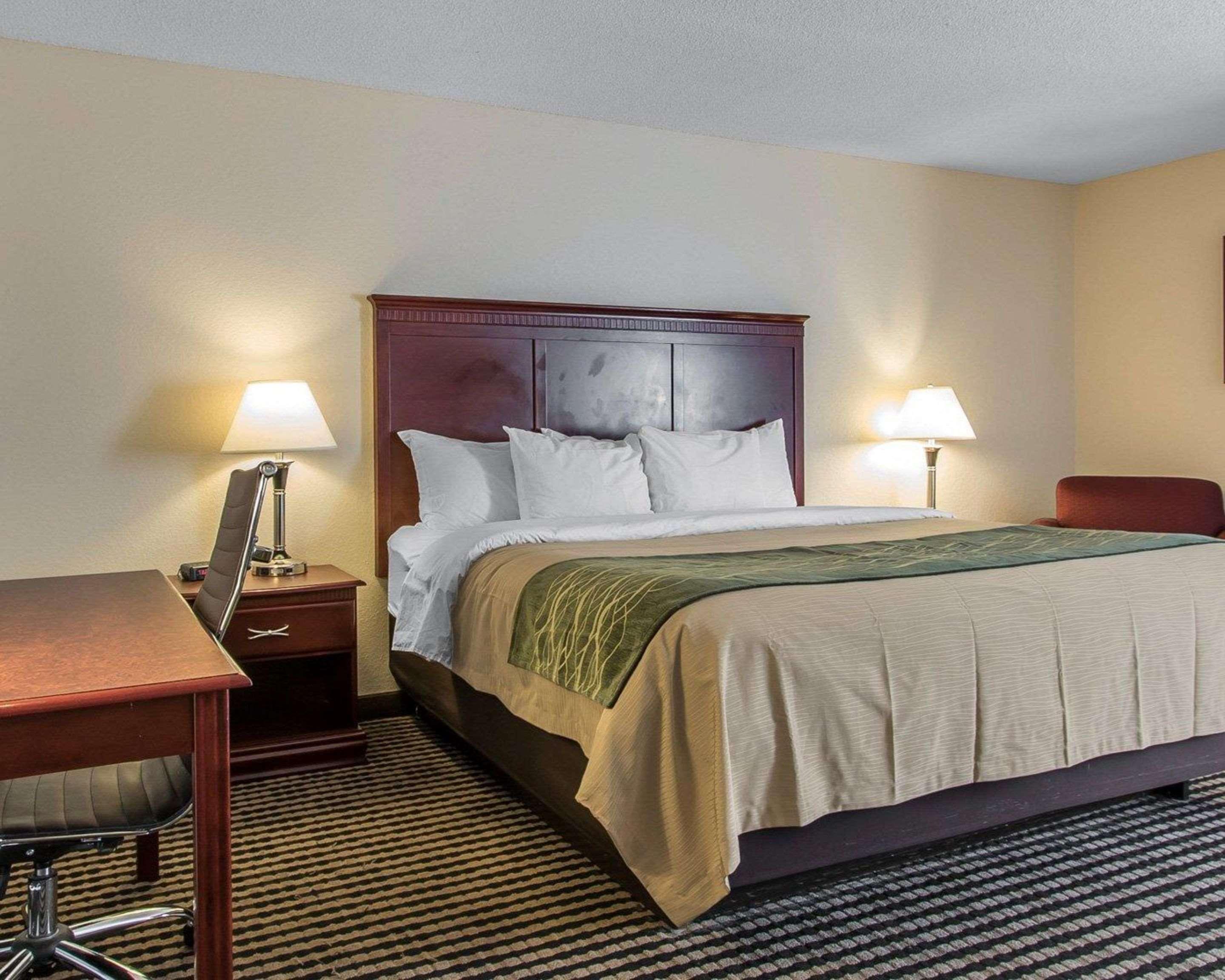 Comfort - Irondale Inn