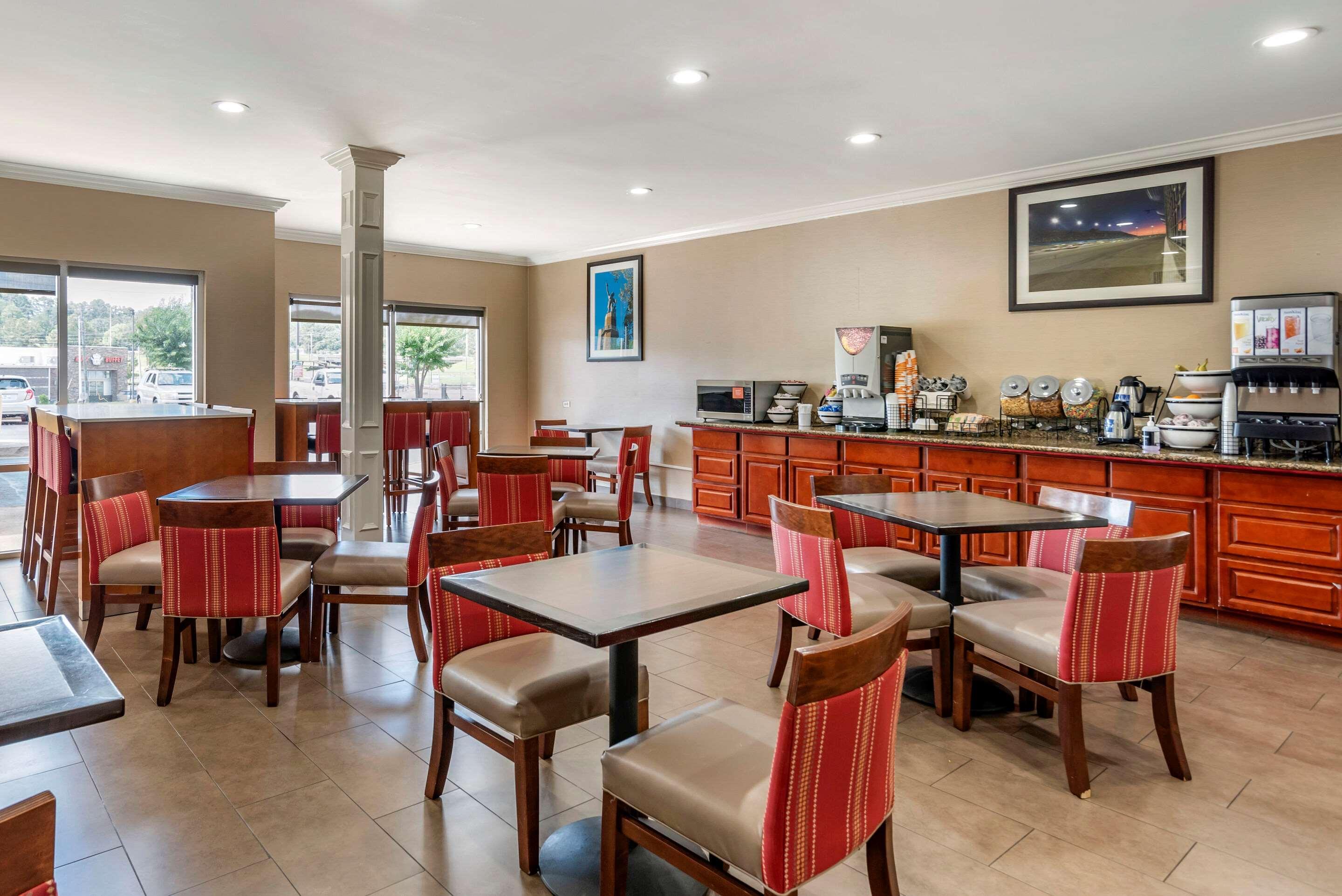 Inn Comfort - Irondale